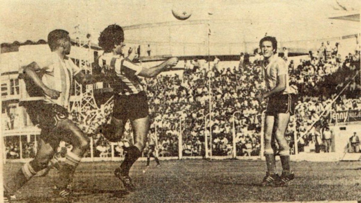 Una de las máximas expresiones de Unión en su historia. 7 a 1 a Racing en 1975