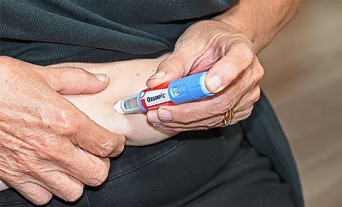 Una revisión científica indica que quienes suspenden los medicamentos GLP-1 suelen recuperar el peso en un plazo de dos años.