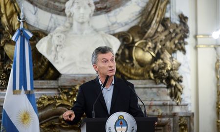 en medio de recortes, macri echo al presidente del correo argentino en medio de recortes, macri echo al presidente del correo argentino