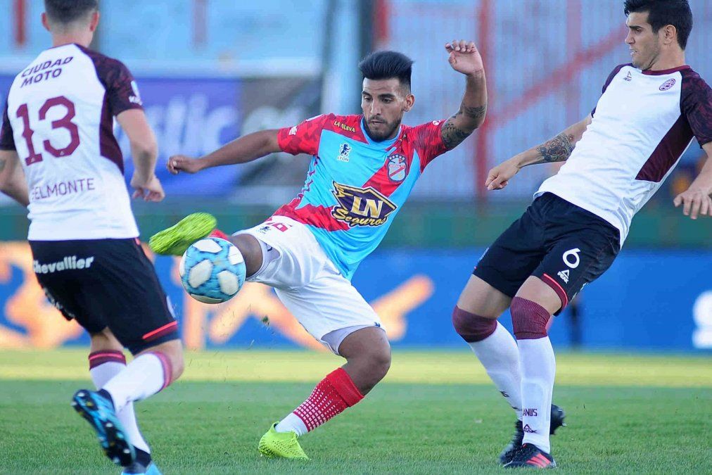 Arsenal no aguantó e igualó con Lanús en el Viaducto
