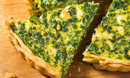 Tarta de espinaca en sartén: la receta fácil y lista en 20 minutos Tarta de espinaca en sartén: la receta fácil y lista en 20 minutos