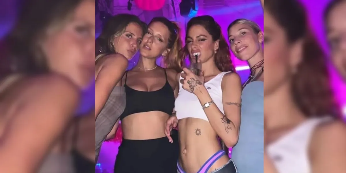 Tras los rumores de separación, la cantante no lleva el anillo de compromiso. Tras los rumores de separación, la cantante no lleva el anillo de compromiso.