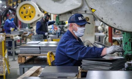 El Gobierno afirma que hay una tendencia de crecimiento que se observa en la recuperación extendida de los puestos de trabajo registrados. El Gobierno afirma que hay una tendencia de crecimiento que se observa en la recuperación extendida de los puestos de trabajo registrados.