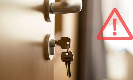 Por qué no recomiendan dejar las llaves puestas en puerta de noche. Por qué no recomiendan dejar las llaves puestas en puerta de noche.