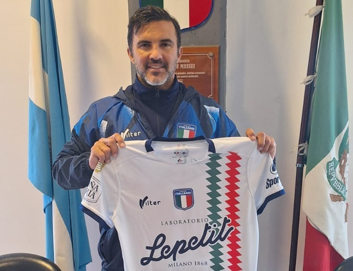 Sportivo Italiano presentó a Fabián Cubero como flamante DT. Sportivo Italiano presentó a Fabián Cubero como flamante DT.