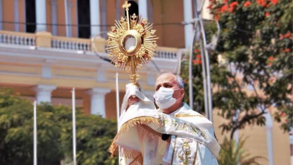 Robert Prevost, en su estadía en Chiclayo, Perú. Robert Prevost, en su estadía en Chiclayo, Perú.