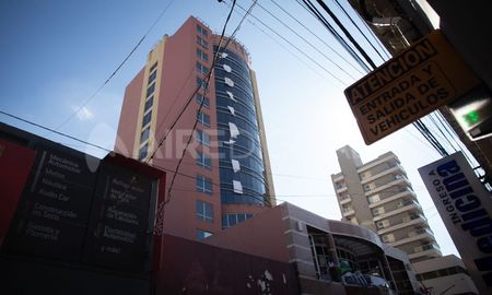 Así se vio el Hotel Intertower este jueves por la mañana desde el centro santafesino. Así se vio el Hotel Intertower este jueves por la mañana desde el centro santafesino.