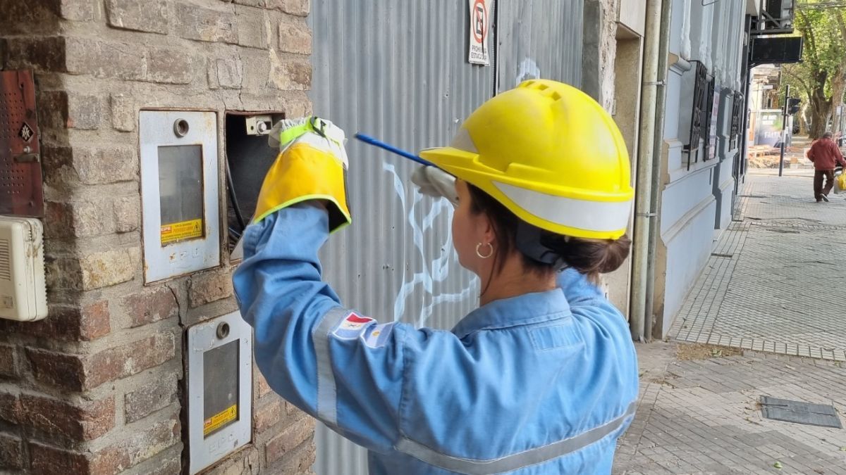 La EPE programó cortes de luz en Santa Fe para este domingo.