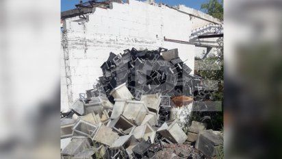 Aire de Santa Fe | ex fábrica ceres plomo 002 _9x16.jpg