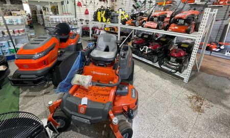 La tradicional maxiferretería Bourlot de la ciudad de Santa Fe, ubicada en Junín 2336, mostró sus principales promociones de fin de temporada. La tradicional maxiferretería Bourlot de la ciudad de Santa Fe, ubicada en Junín 2336, mostró sus principales promociones de fin de temporada.