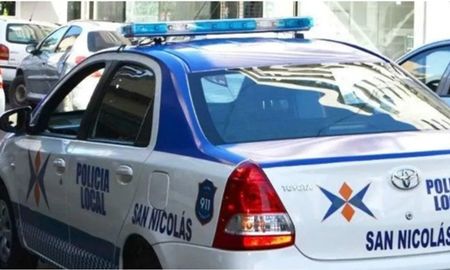 Móvil de la policía de San Nicolás Móvil de la policía de San Nicolás