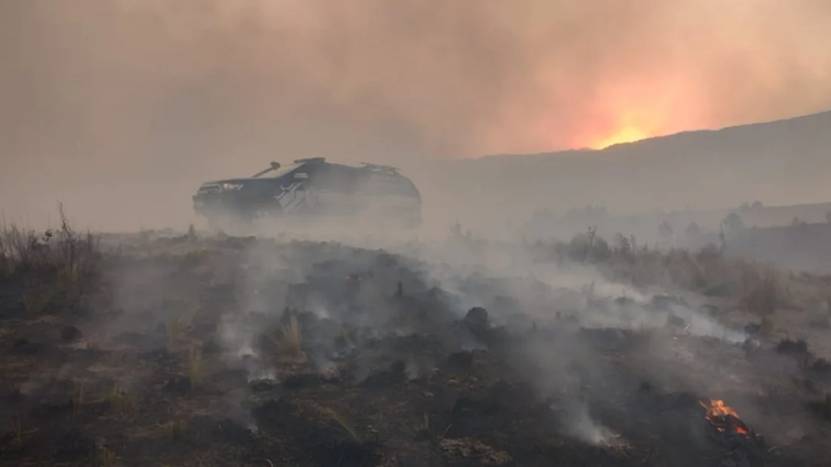 Las autoridades anunciaron que durante octubre y noviembre continúa la alerta extrema por riesgo de incendios.