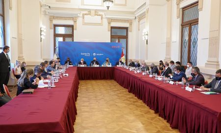 El primer encuentro de la Junta Provincial de Seguridad se realizó el 17 de febrero en Casa de Gobierno. El primer encuentro de la Junta Provincial de Seguridad se realizó el 17 de febrero en Casa de Gobierno.