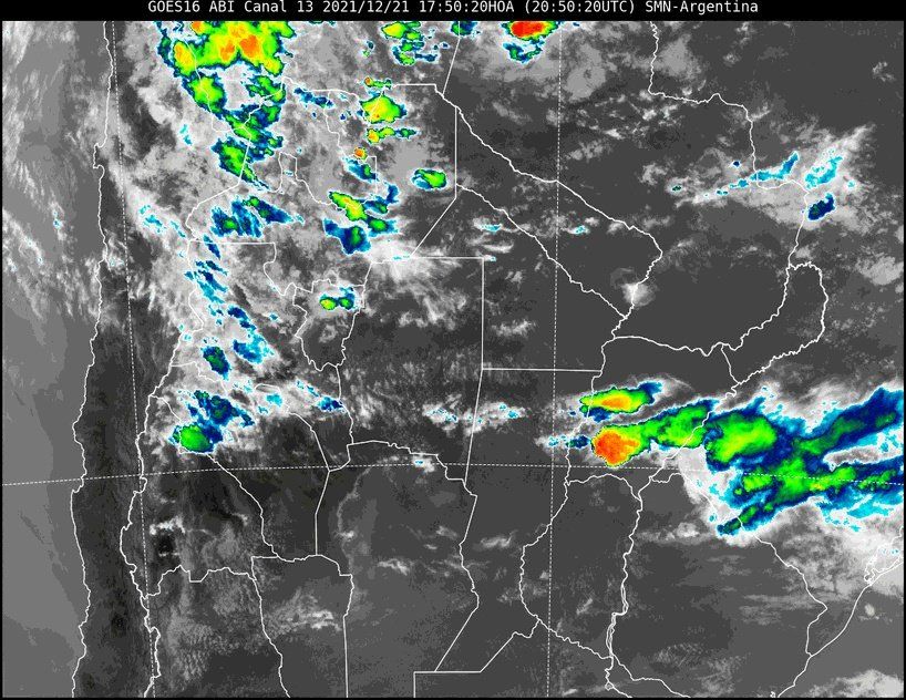 A través de la imagen satelital se observa en la zona norte algunas nubes asociadas a inestabilidad, que producen tormentas de variada intensidad.