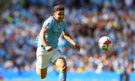 Un gigante de Europa no se da por vencido y puede realizar una oferta para llevarse a Julián Álvarez de Manchester City. Un gigante de Europa no se da por vencido y puede realizar una oferta para llevarse a Julián Álvarez de Manchester City.