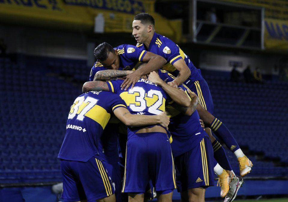 El conjunto xeneize venció con autoridad por 2 a 0 y obtuvo un pleno de victorias en la Copa Libertadores.