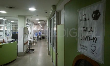 Área covid-19 del hospital J.M. Cullen de Santa Fe. Área covid-19 del hospital J.M. Cullen de Santa Fe.