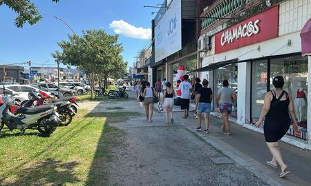 El comercio de Aristóbulo del Valle vivió días intensos en la recta final hacia Navidad. El comercio de Aristóbulo del Valle vivió días intensos en la recta final hacia Navidad.