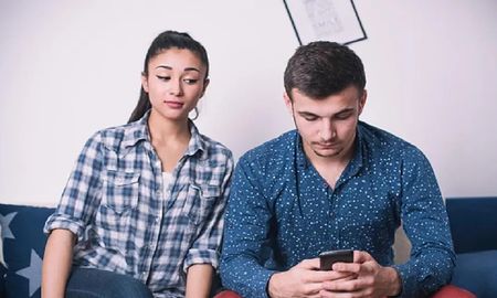 Eliminá tus fotos porque mi novio te sigue y siempre tenemos peleas por vos: insólito pedido de una chica Eliminá tus fotos porque mi novio te sigue y siempre tenemos peleas por vos: insólito pedido de una chica