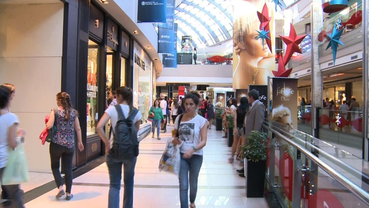 El consumo no repunta: Ventas minoristas cayeron 2,5% en enero