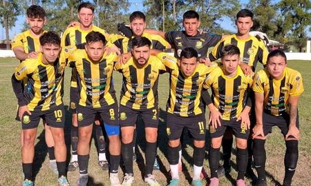 Central Argentino Olímpico de Ceres ganó en la Liga Ceresina de Fútbol. Foto: Ceres Ciudad. Central Argentino Olímpico de Ceres ganó en la Liga Ceresina de Fútbol. Foto: Ceres Ciudad.