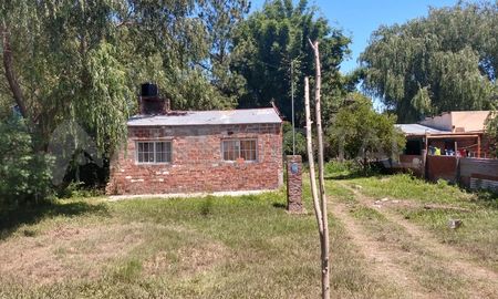 El móvil de Aire de Santa Fe habló con el damnificado, un taxista llamado Francisco, quien explicó que le robaron dos aires acondicionados, caños, más de 300 metros de cables, vajilla, entre otras cosas de su domicilio, ubicado en Chañares al 5700. El móvil de Aire de Santa Fe habló con el damnificado, un taxista llamado Francisco, quien explicó que le robaron dos aires acondicionados, caños, más de 300 metros de cables, vajilla, entre otras cosas de su domicilio, ubicado en Chañares al 5700.