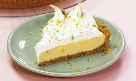 Tarta de limón con base de galletitas: la receta rápida y sencilla para un postre delicioso Tarta de limón con base de galletitas: la receta rápida y sencilla para un postre delicioso