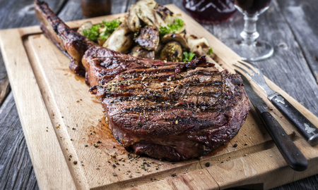 Repechaje en MasterChef: qué es el Tomahawk, el corte de carne que protagonizó la noche Repechaje en MasterChef: qué es el Tomahawk, el corte de carne que protagonizó la noche