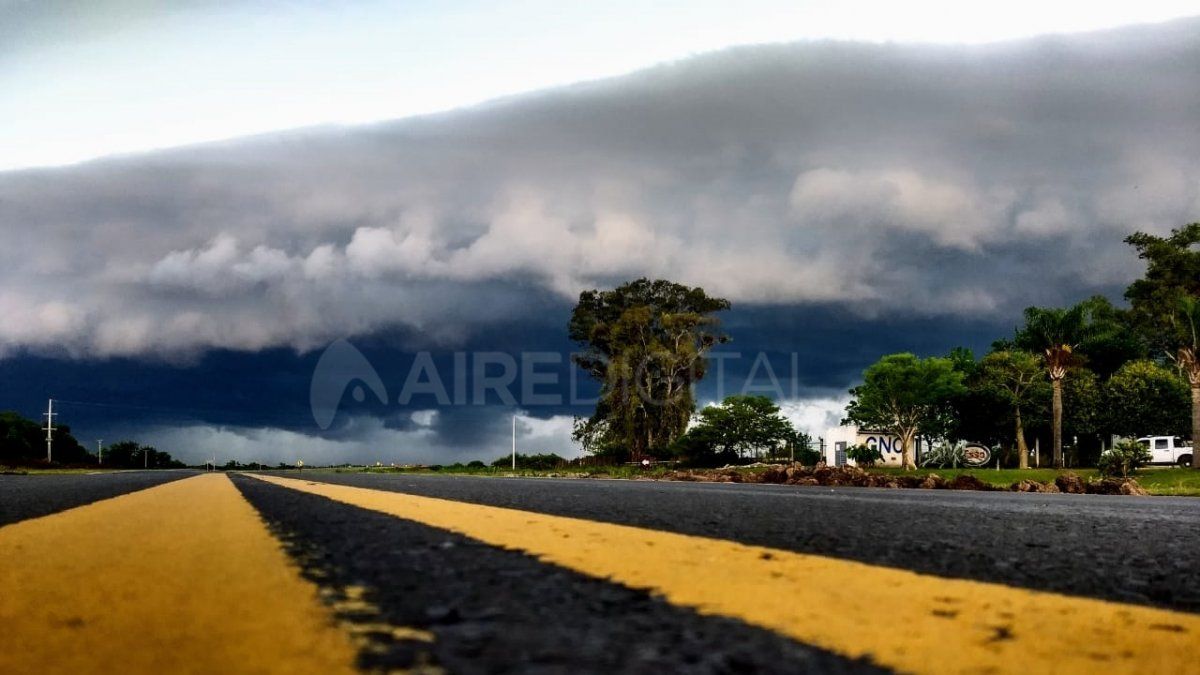 El frente llegó desde el oeste a la provincia de Santa Fe.