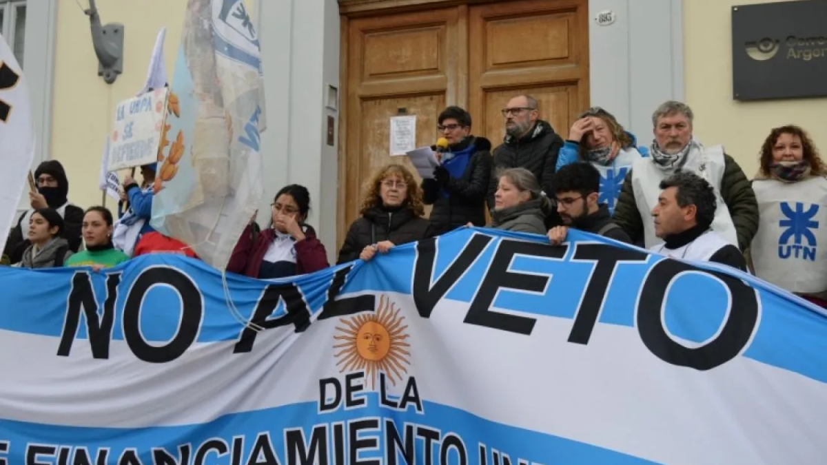 La Libertad Avanza cuenta con 39 votos asegurados a favor del veto de Javier Milei. La Libertad Avanza cuenta con 39 votos asegurados a favor del veto de Javier Milei.