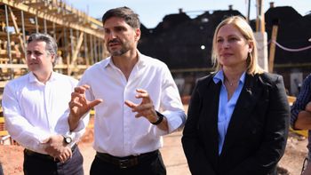 El gobernador Maximiliano Pullaro, la vice Gisela Scaglia y el ministro de Seguridad, Pablo Cococcioni, recorrieron las obras de la Estación Policial Rosario Centro.