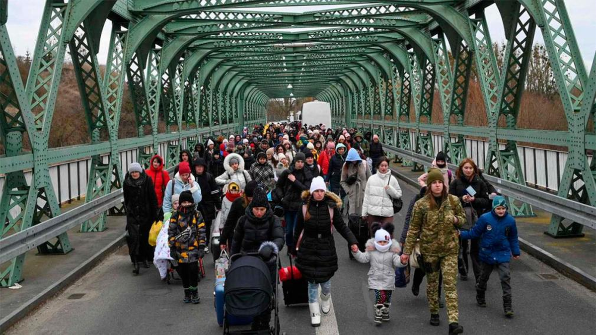 Autoridades rusas detallaron que cerca de 261.000 personas fueron evacuadas de la región del Donbass desde el 18 de febrero, cuando las autoridades de las dos provincias que se autoproclaman repúblicas populares anunciaron la evacuación de sus territorios.