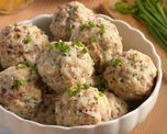 Qué es el knödel alemán, las albóndigas de pan típicas de Europa y cómo prepararlas en casa.