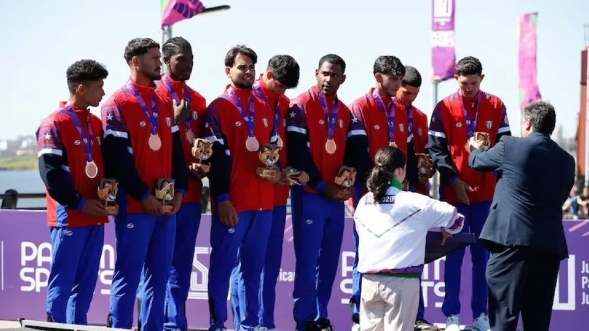 Se fugaron cuatro remeros cubanos que ganaron una medalla de bronce en Paraguay