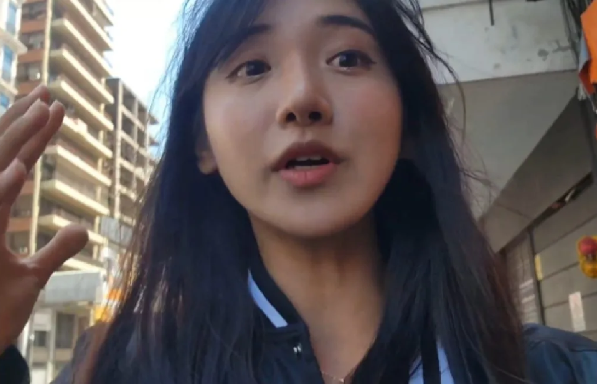 La streamer coreana Jinnytty llegó a la Argentina y en su primer día sufrió un violento robo.