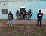 Los allanamientos se realizaron en tres viviendas de barrio Norte. Los allanamientos se realizaron en tres viviendas de barrio Norte.