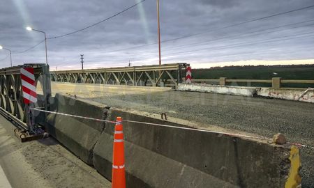 Este martes, desde las 4 am, comenzarán a circular los colectivos de la línea C por el puente Bailey. Este martes, desde las 4 am, comenzarán a circular los colectivos de la línea C por el puente Bailey.