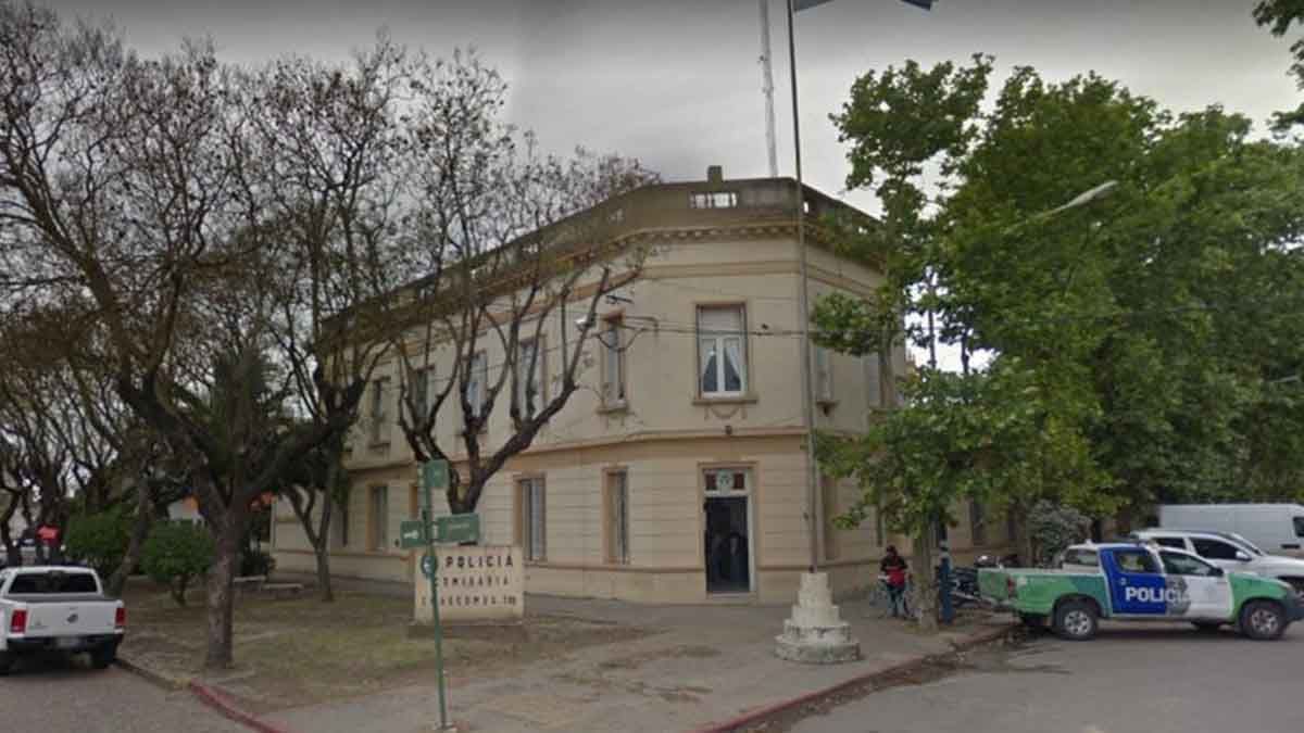 Un joven detenido en una comisar&iacute;a de Chascom&uacute;s muri&oacute; tras un incendio en el calabozo