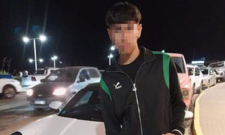 El joven recibió una brutal golpiza en Pinamar y permanece internado. El joven recibió una brutal golpiza en Pinamar y permanece internado.
