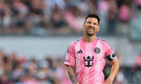 Lionel Messi, capitán de la Selección Argentina, se fue con una molestia en su último partido antes del Mundial. Lionel Messi, capitán de la Selección Argentina, se fue con una molestia en su último partido antes del Mundial.