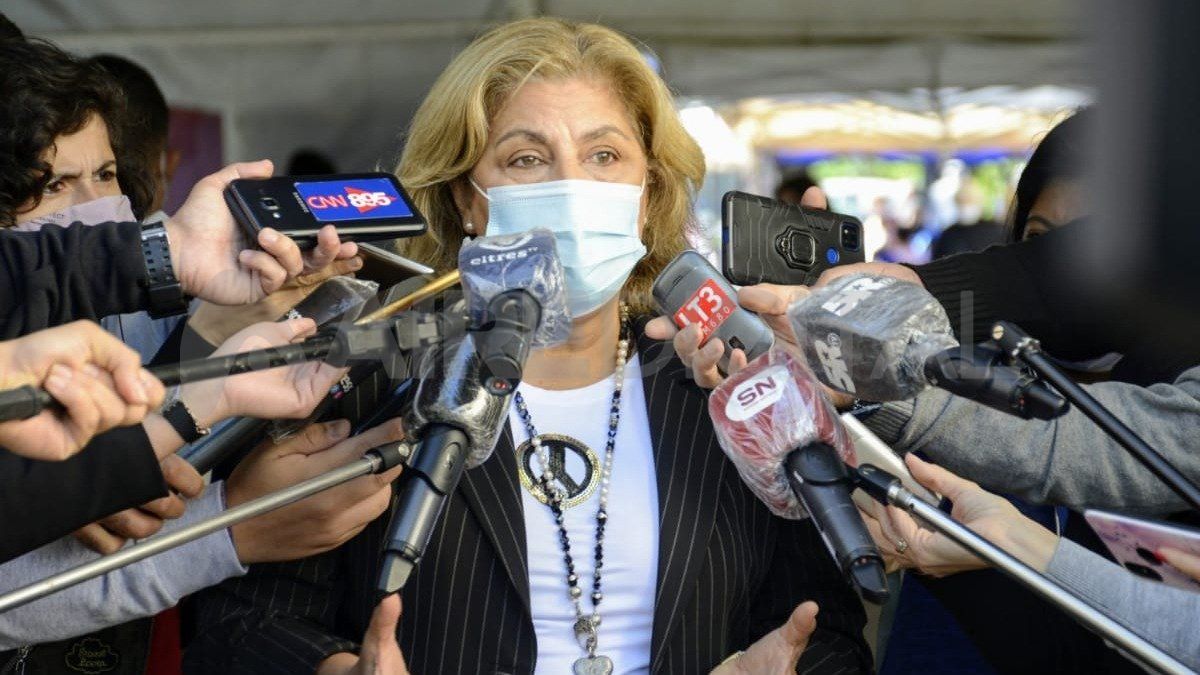 La ministra de Salud de Santa Fe, Sonia Martorano, confirmó que el gobernador Omar Perotti dialoga con sus pares de Entre Ríos y Córdoba para la compra conjunta de dosis de vacunas contra el coronavirus.