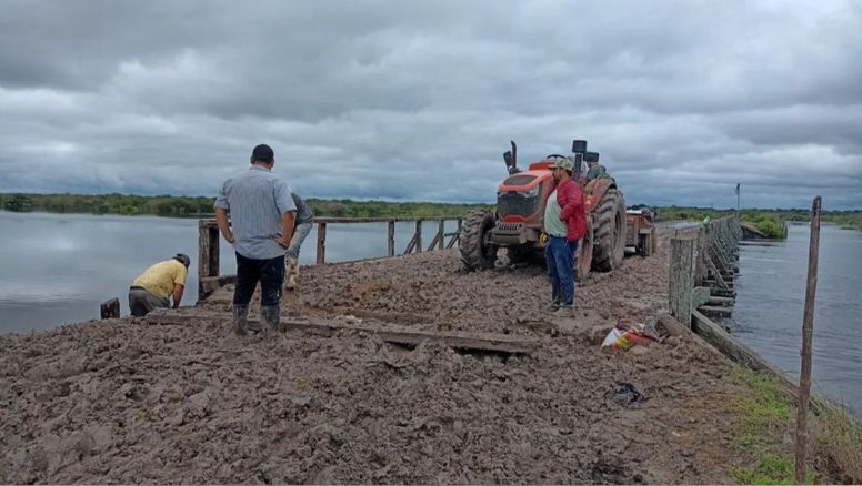 Fortín Olmos: intervinieron el puente del arroyo Golondrina, que sigue habilitado al tránsito