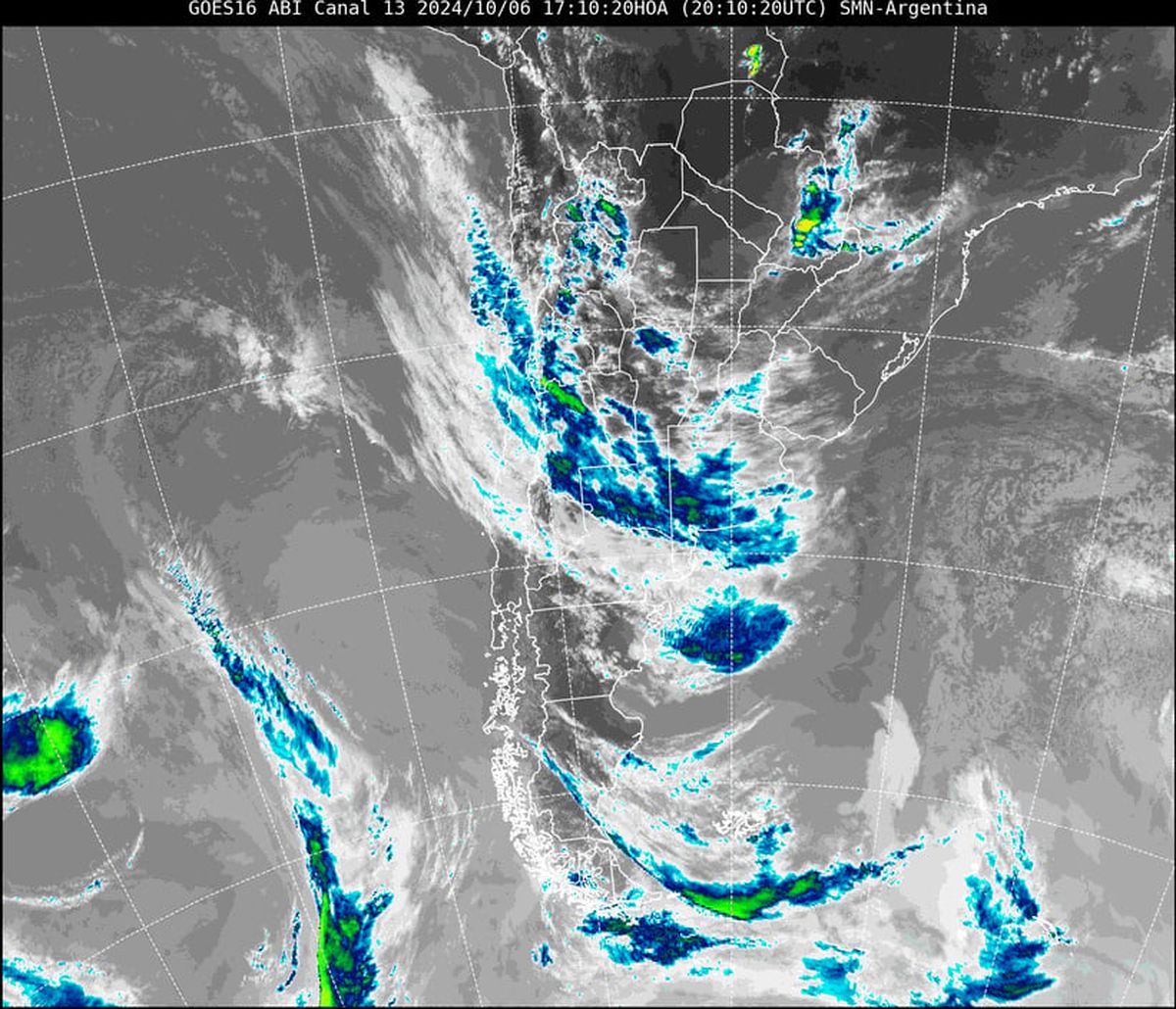 La imagen satelital nos muestra que tenemos abundante nubosidad asociada a inestabilidad en todo el centro y norte del país. La imagen satelital nos muestra que tenemos abundante nubosidad asociada a inestabilidad en todo el centro y norte del país.