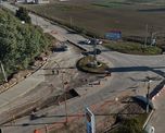 Comenzaron los trabajos de construcción de una alcantarilla frente al Hospital Protomédico y desarrolla los primeros movimientos para la nueva rotonda. Comenzaron los trabajos de construcción de una alcantarilla frente al Hospital Protomédico y desarrolla los primeros movimientos para la nueva rotonda.