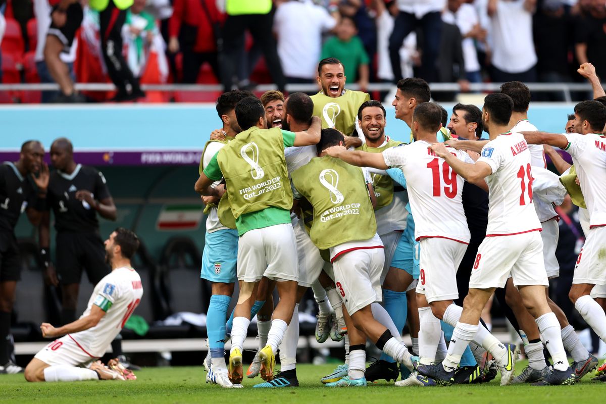 Irán derrotó a Gales y encendió el Grupo B del Mundial Qatar 2022.