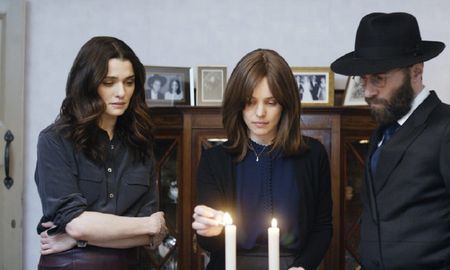 Netflix estrenó Disobedience, una película protagonizada por Rachel Weisz y Rachel McAdams. Netflix estrenó Disobedience, una película protagonizada por Rachel Weisz y Rachel McAdams.