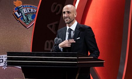 Manu Ginóbili brindó un extenso discurso en su inducción al Salón de la Fama de la NBA. Manu Ginóbili brindó un extenso discurso en su inducción al Salón de la Fama de la NBA.
