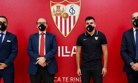 Huevo Acuña llegó al Sevilla a cambio de 10 millones de euros. Huevo Acuña llegó al Sevilla a cambio de 10 millones de euros.