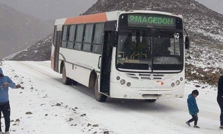La nieve sorprendió a los jujeños en una semana de extremo calor en gran parte del país y esa provincia. La nieve sorprendió a los jujeños en una semana de extremo calor en gran parte del país y esa provincia.
