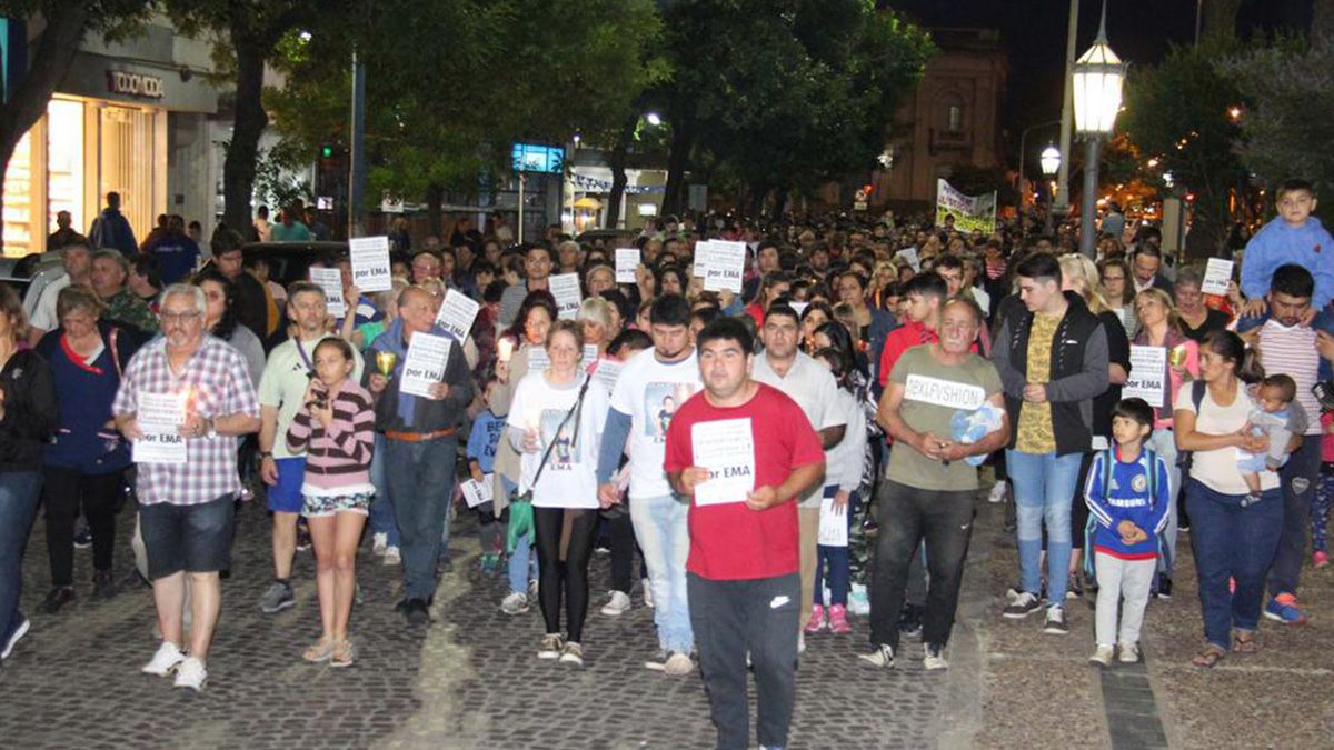 Miles de rafaelinos marcharon pidiendo justicia por Emanuel, el nene de 8 años asesinado de un disparo